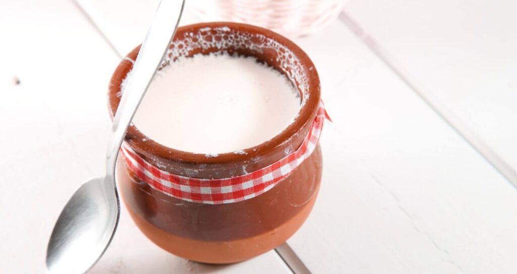 Curd Benefits Backed by Science: What Happened When You Eat Daily?